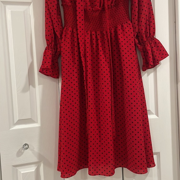 Dress - Picture 5 of 8